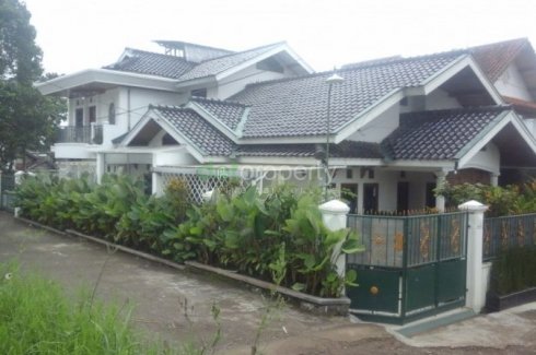 Rumah Villa Nyaman pusat kota Lembang 📌 Rumah Dijual di 